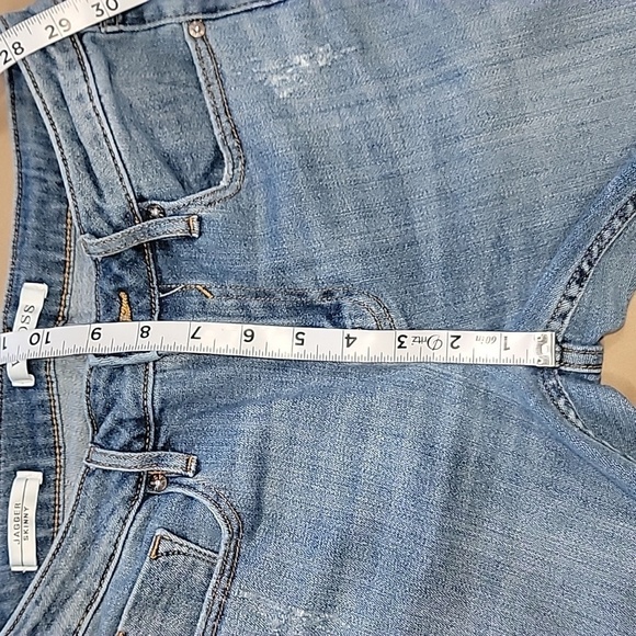 Vigoss Size 27 Medium-Light Wash "Jagger Skinny" Jeans - Picture 5 of 15